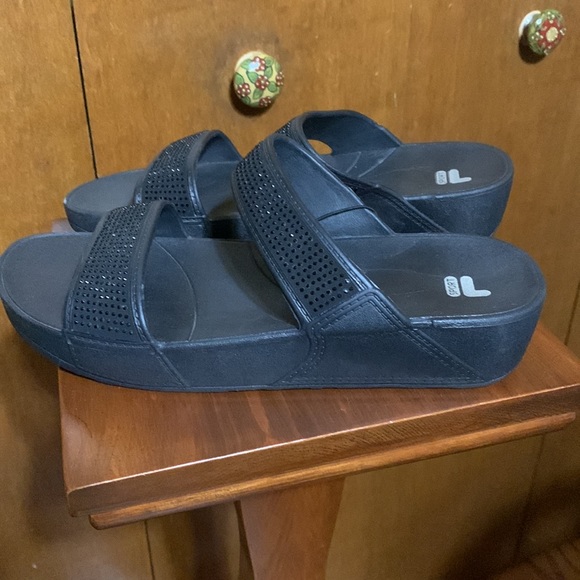 🆕 FILA- BLACK SANDALS (10) - Picture 5 of 12